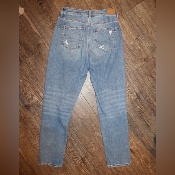 American Eagle Mom Jean - Picture 2 of 3